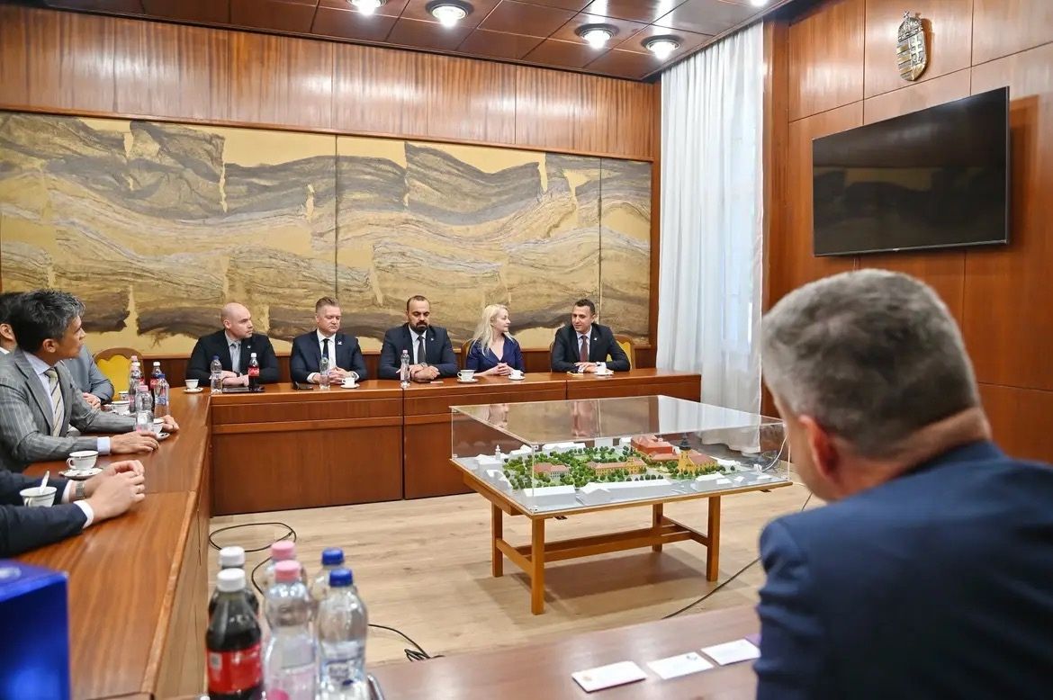 Meeting with the Mayor